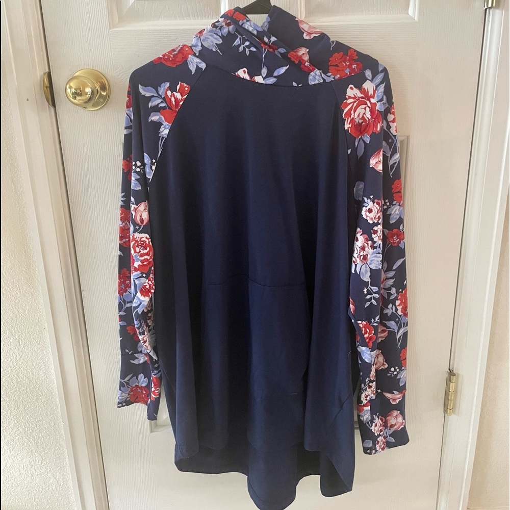 LuLaRoe Amber hoodie 3xl
